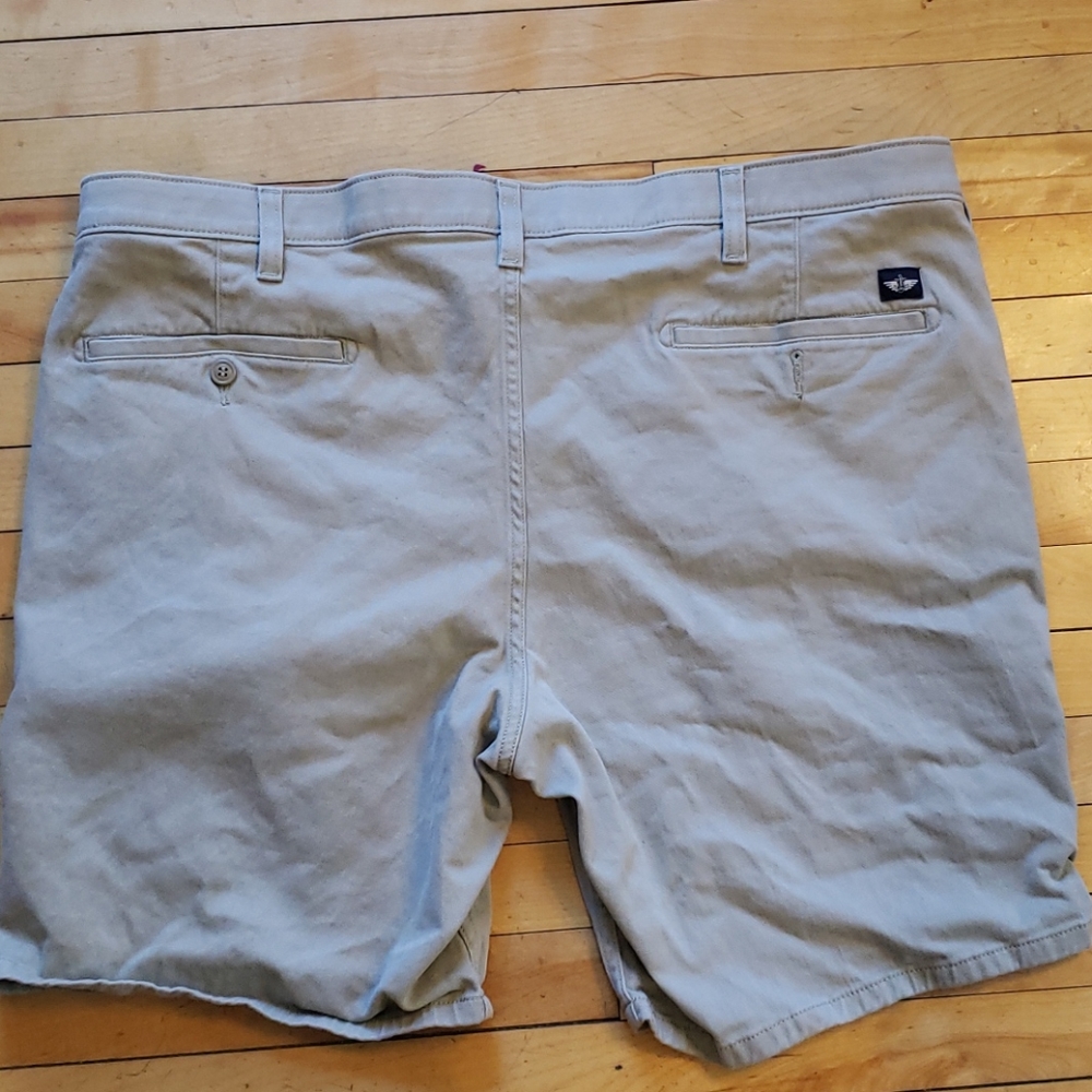 Dockers Tan Shorts - Picture 5 of 6